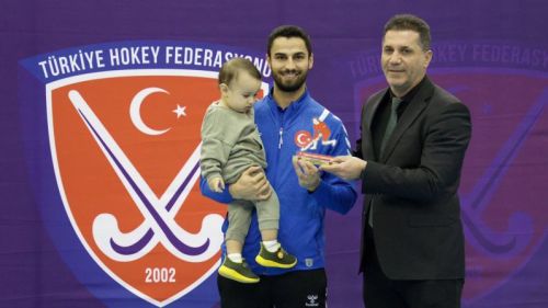 Hokeyin gol kralı Gaziantep Polisgücü'nden